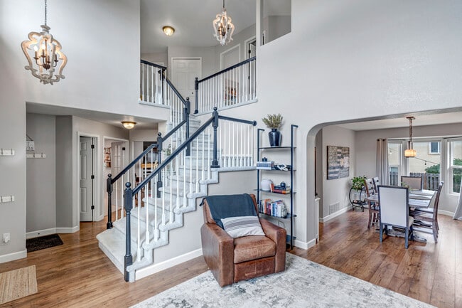 Photo - 5483 Mountain Garland Dr