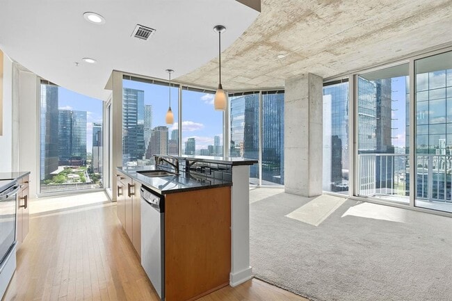 Building Photo - 360 Nueces St Unit 2401