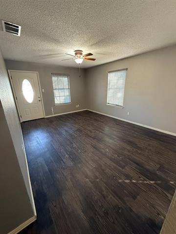 Photo - 401 Linda St