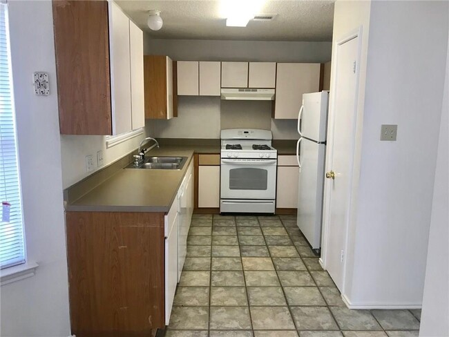 15039 Wells Port Dr House - House Rental In Austin, Tx 