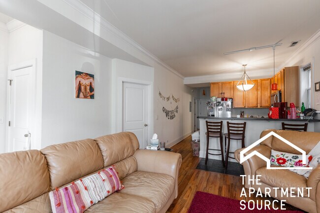 Photo - 1314 W Roscoe St Unit 1