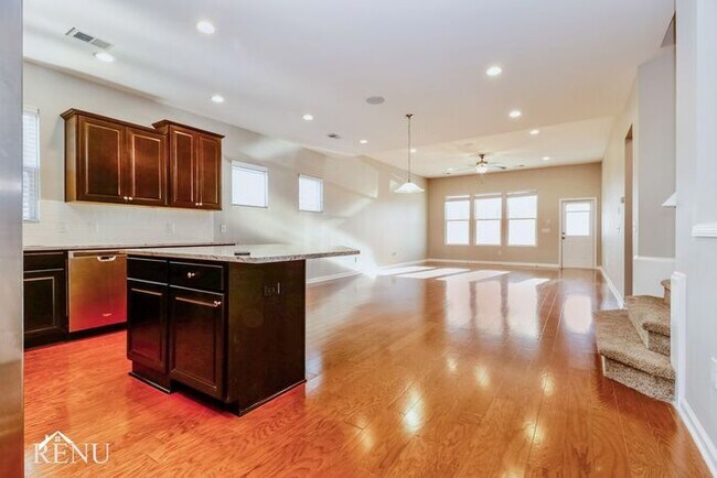 Photo - 204 Foxbank Plantation Blvd