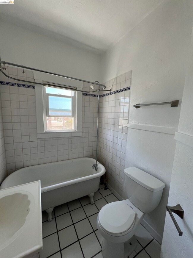2249 Spaulding Ave Unit 4