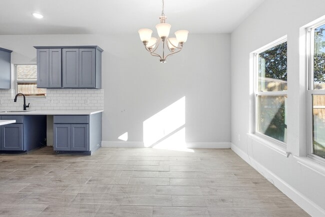 Photo - 7310 Foxwaithe Ln