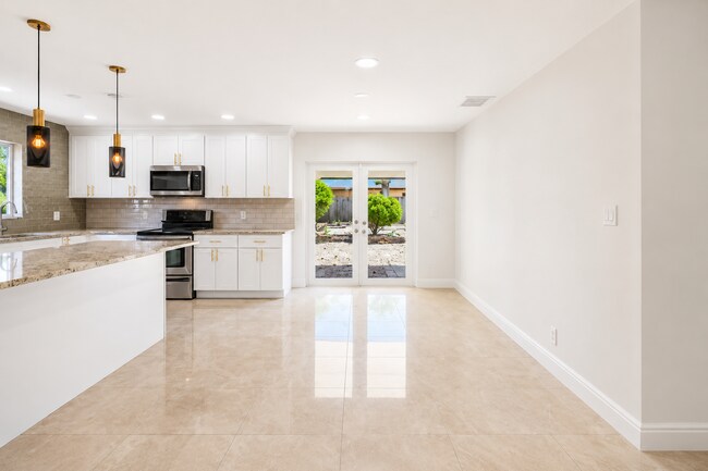 Photo - 2100 N Seacrest Blvd