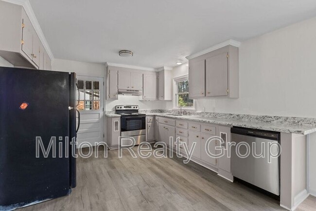 Photo - 329 S McPherson Church Rd