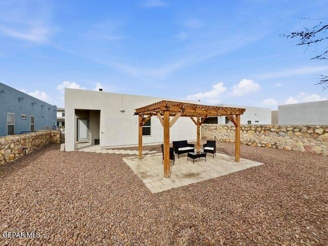 Photo - 13208 Pocklington Rd