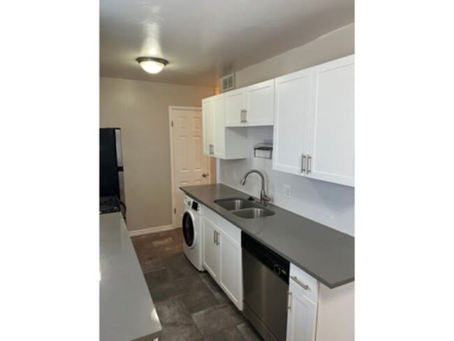 Photo - 5590 S Grant St