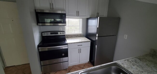 Photo - 8540 N Sherman Cir Unit 504