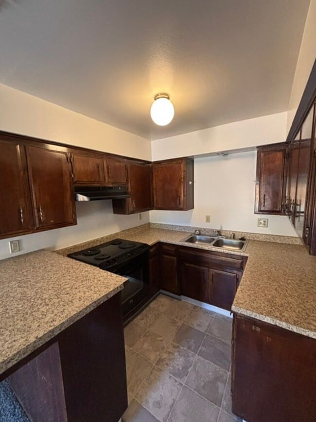 Photo - 8012 N Laurelglen Blvd