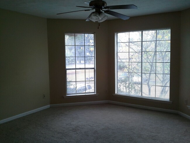 AWESOME STONE MOUNTAIN TOWNHOME LIVING AT ... - AWESOME STONE MOUNTAIN TOWNHOME LIVING AT ...