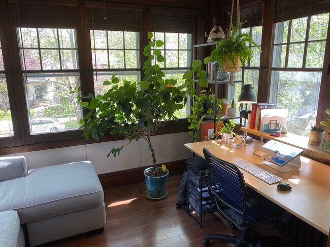 Photo - 1879 Portland Ave