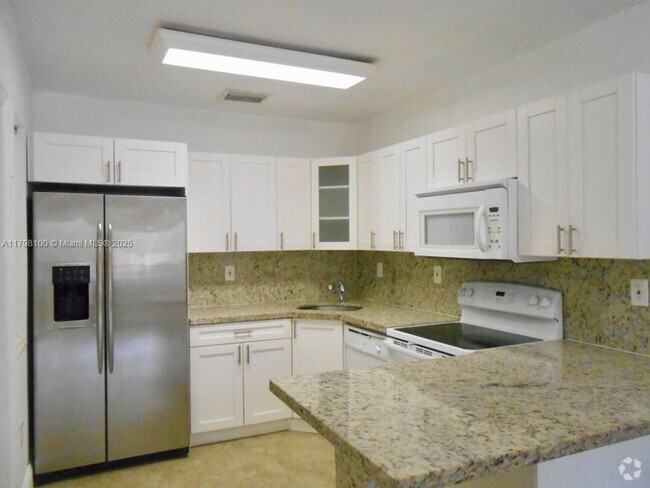 Building Photo - 625 South Dr Rental