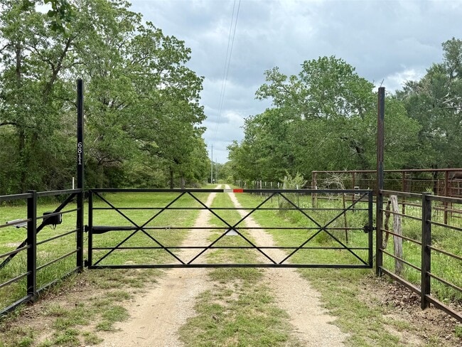 Photo - 6811 Mockingbird Rd