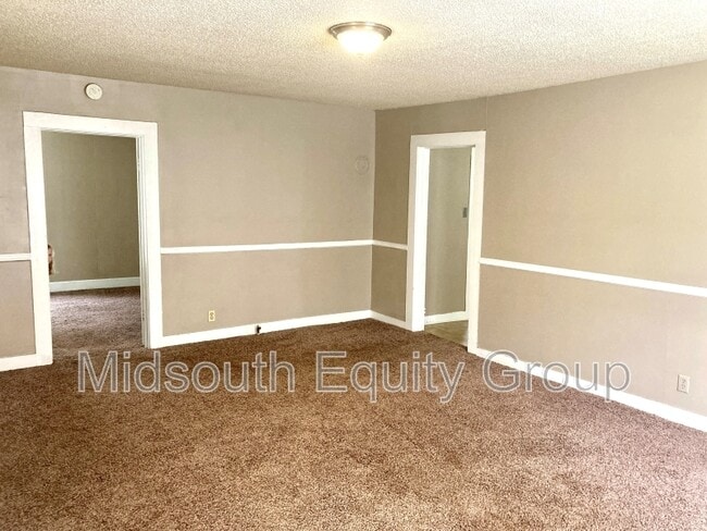 Photo - 214 W South St