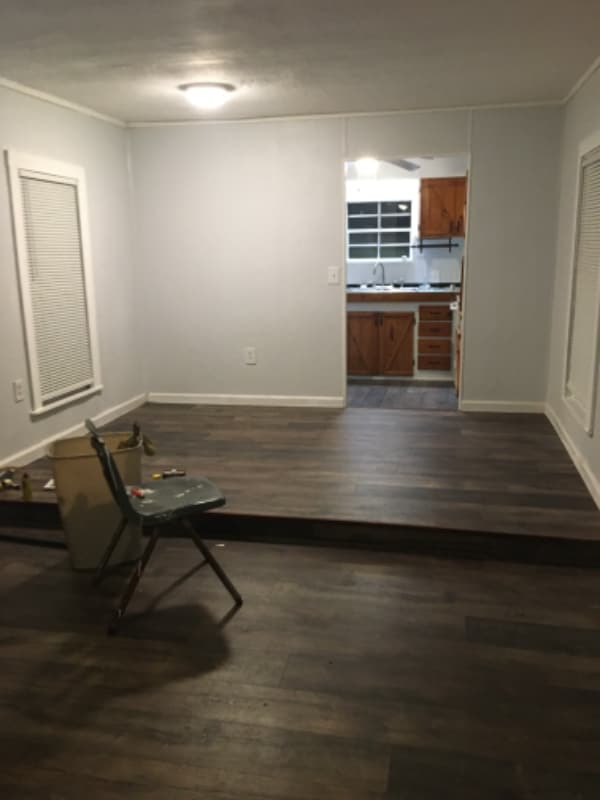 Photo - 15173 Oak Ln