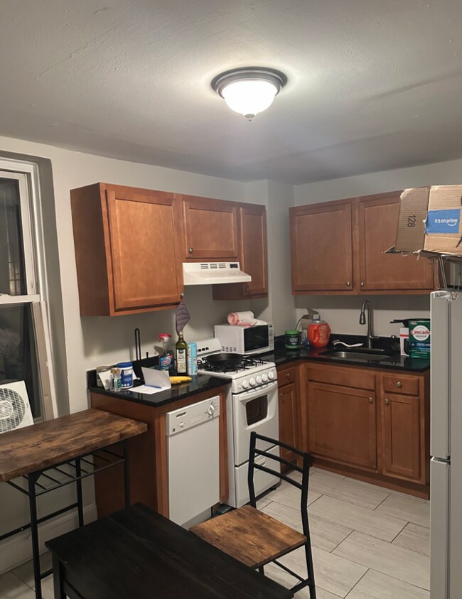 Building Photo - 71 Joy St Unit 16 Rental