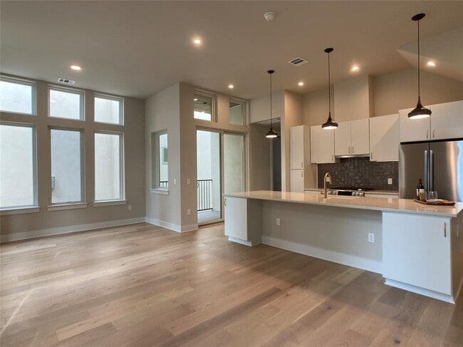 Photo - 2300 Enfield Rd Unit 207