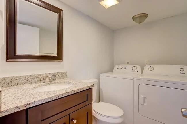 Photo - 744 Springdale Cir