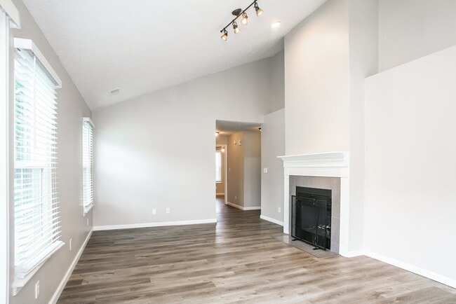 Photo - 5203 Pin Oak Dr