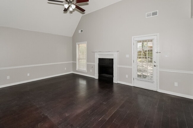 Photo - 5759 Michaelson Dr