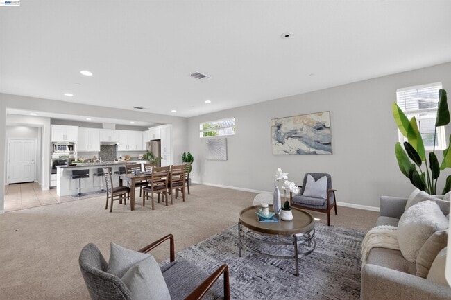 Photo - 1005 S Fowler Ln
