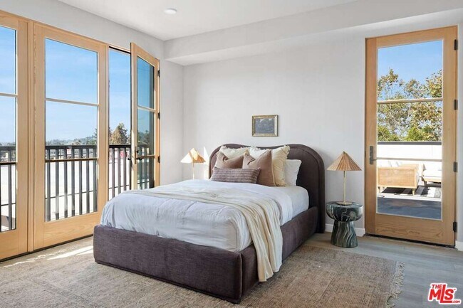 Photo - 6320 Garvanza Ave Unidad 307