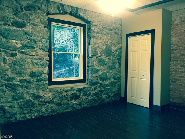 Photo - 48 Midvale Rd Unidad 1