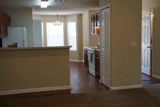 Photo - Spacious town home in west Jacksonville