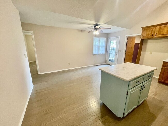 Photo - 1233 E Ogorman Ct