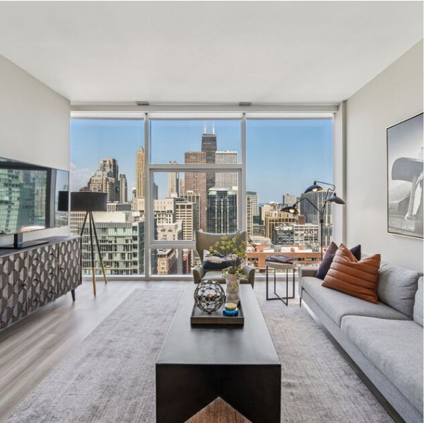 Photo - 198 E Illinois St