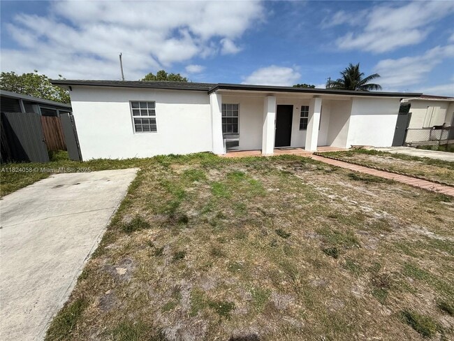 Photo - 3902 E 8th Ct Casa