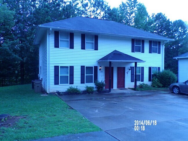 Photo - 4705 Victoria Dr