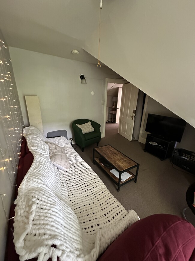 Photo - 116 Osmun Pl Unit 5