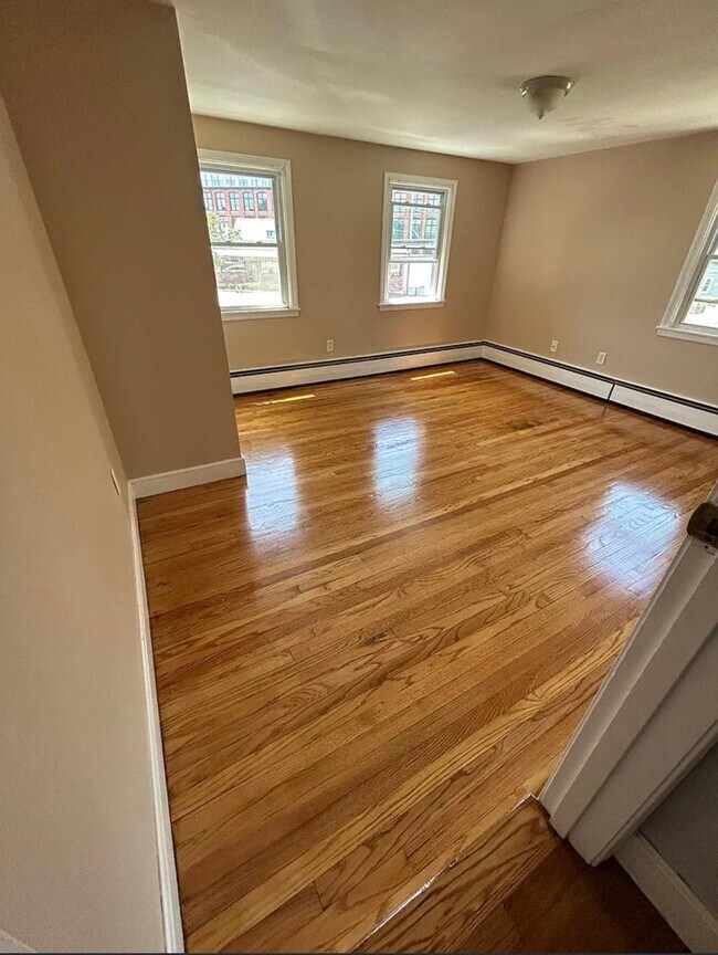 Photo - 146 Main St Unit 2