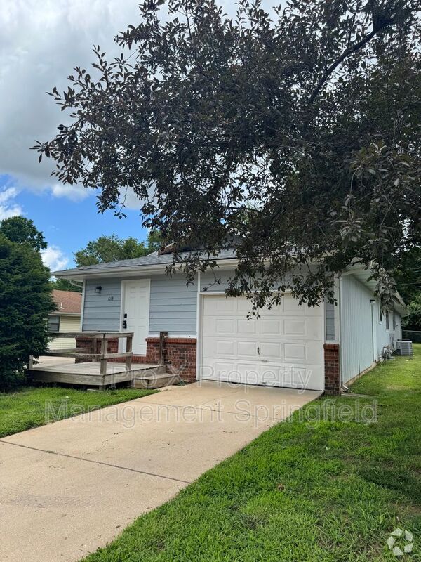 Building Photo - 613 W Edgewood St Rental