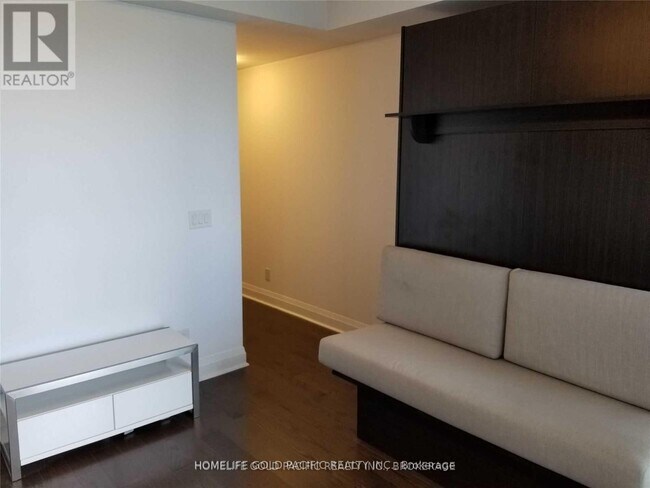 Photo - 1080 Bay St. Unit 2207