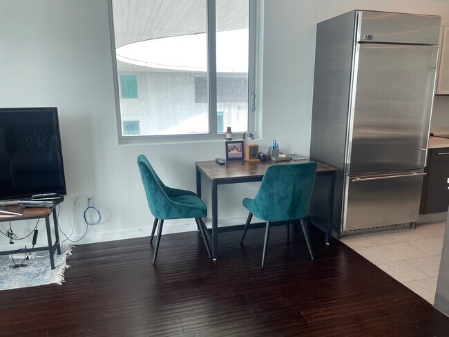 Photo - 55 SE 6th St Unidad PH4307