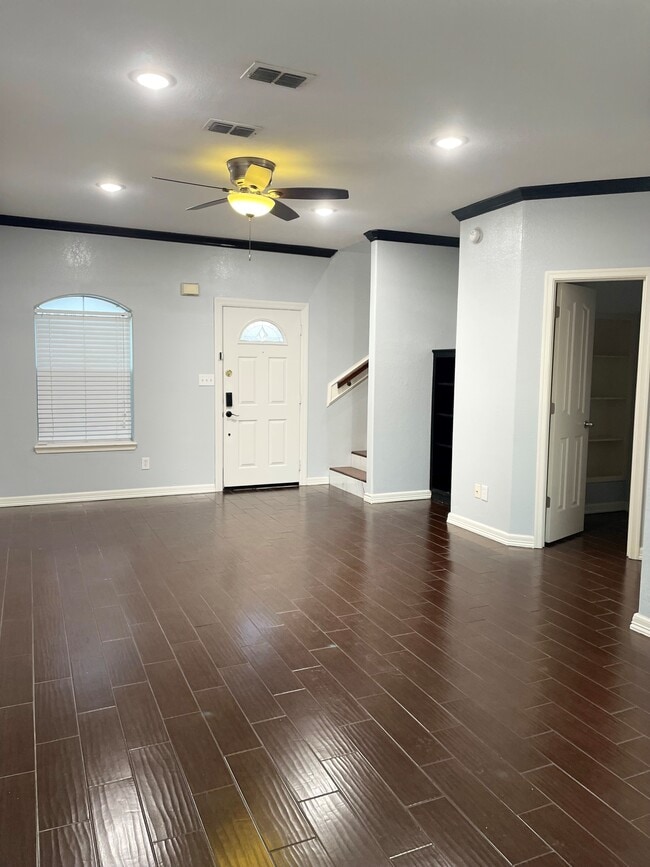 Photo - The Carlton Apartments
