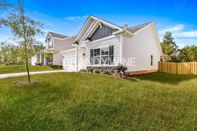 588 Glenmanor Dr