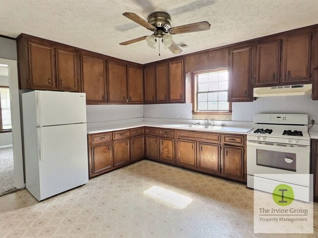 Photo - 3 Bed, 2 Full Bath - Country Charm with Modern Updates Near Prattville and Maxwell AFB