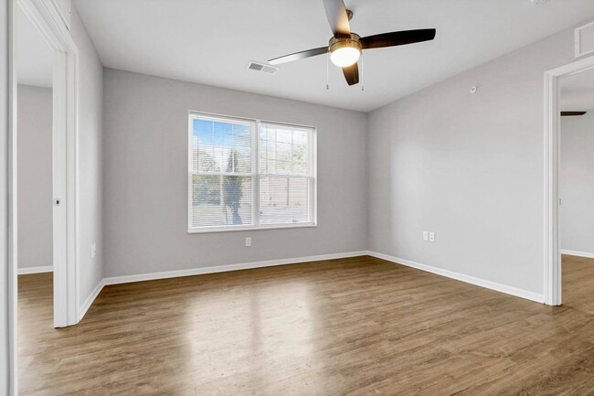 Photo - Lockbourne Greene