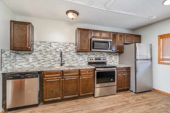 Photo - 433 West Grand Street