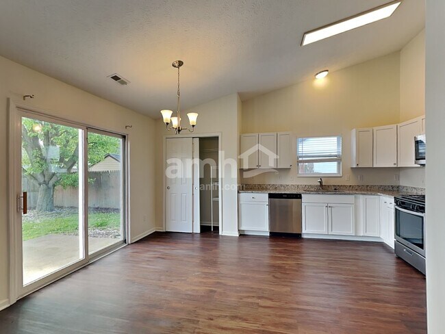 Photo - 35 Westview Pl