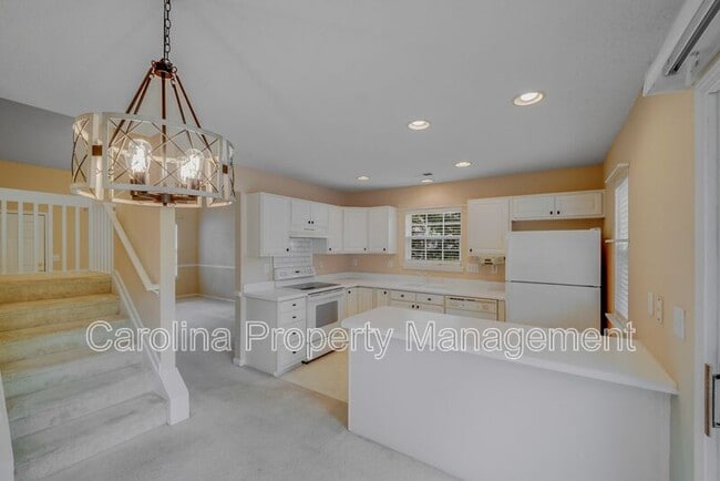 Photo - 15021 Deshler Ct