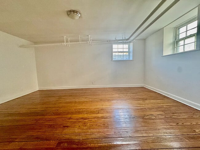 Photo - 115 Cowles Ave