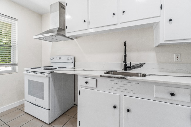 Photo - 1790 Redbank Rd