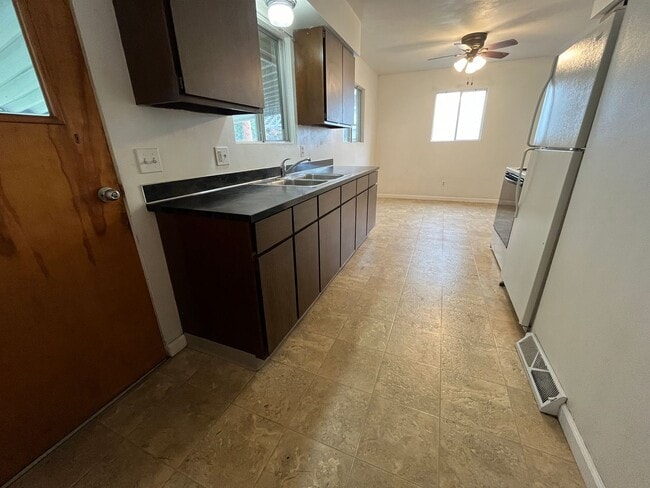 Photo - RoS - 01 - Jackson St Unit 1236