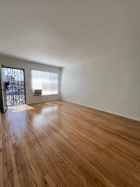 Photo - 10643 Crenshaw Blvd Unidad 2