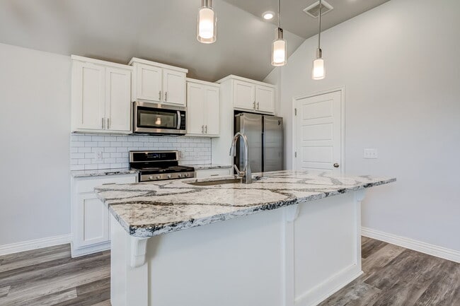 3 Bedroom 2 Bath House for Lease!!